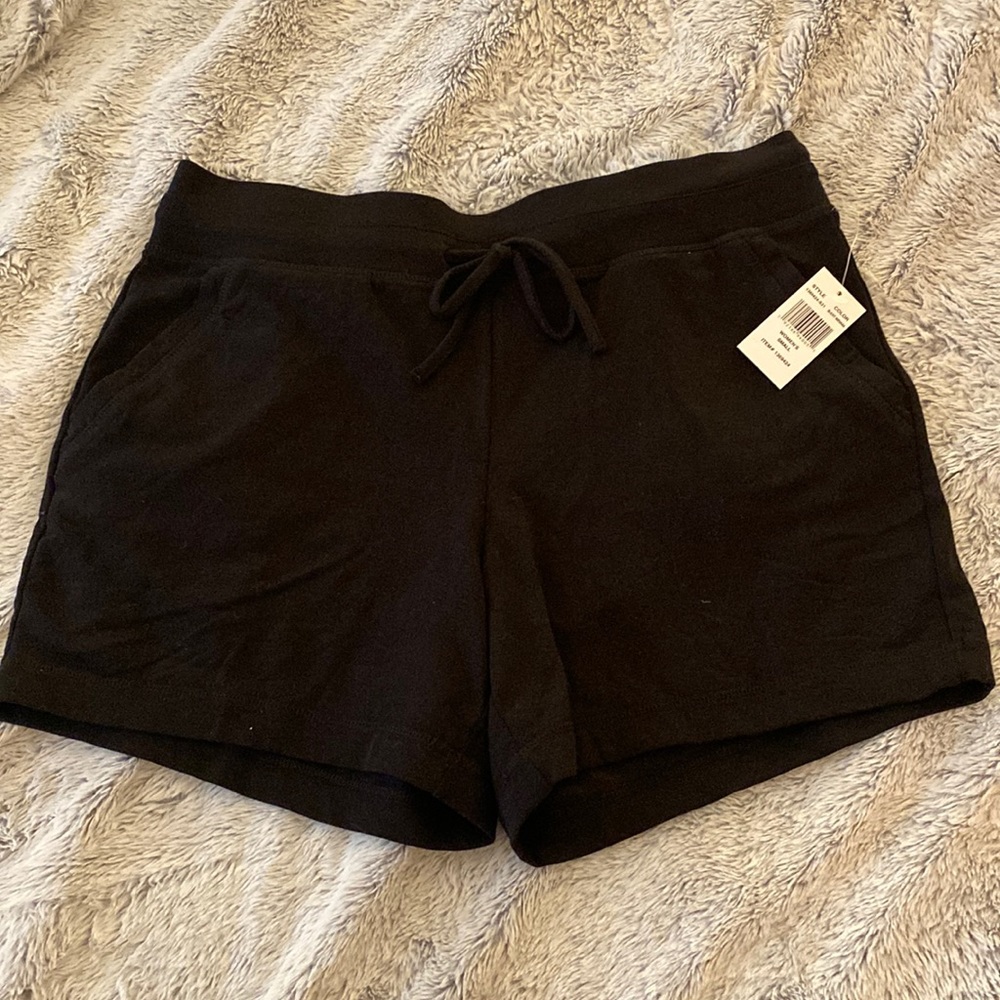 32 Degrees Cool Women's Pull-on Shorts Comfy, NWT, black